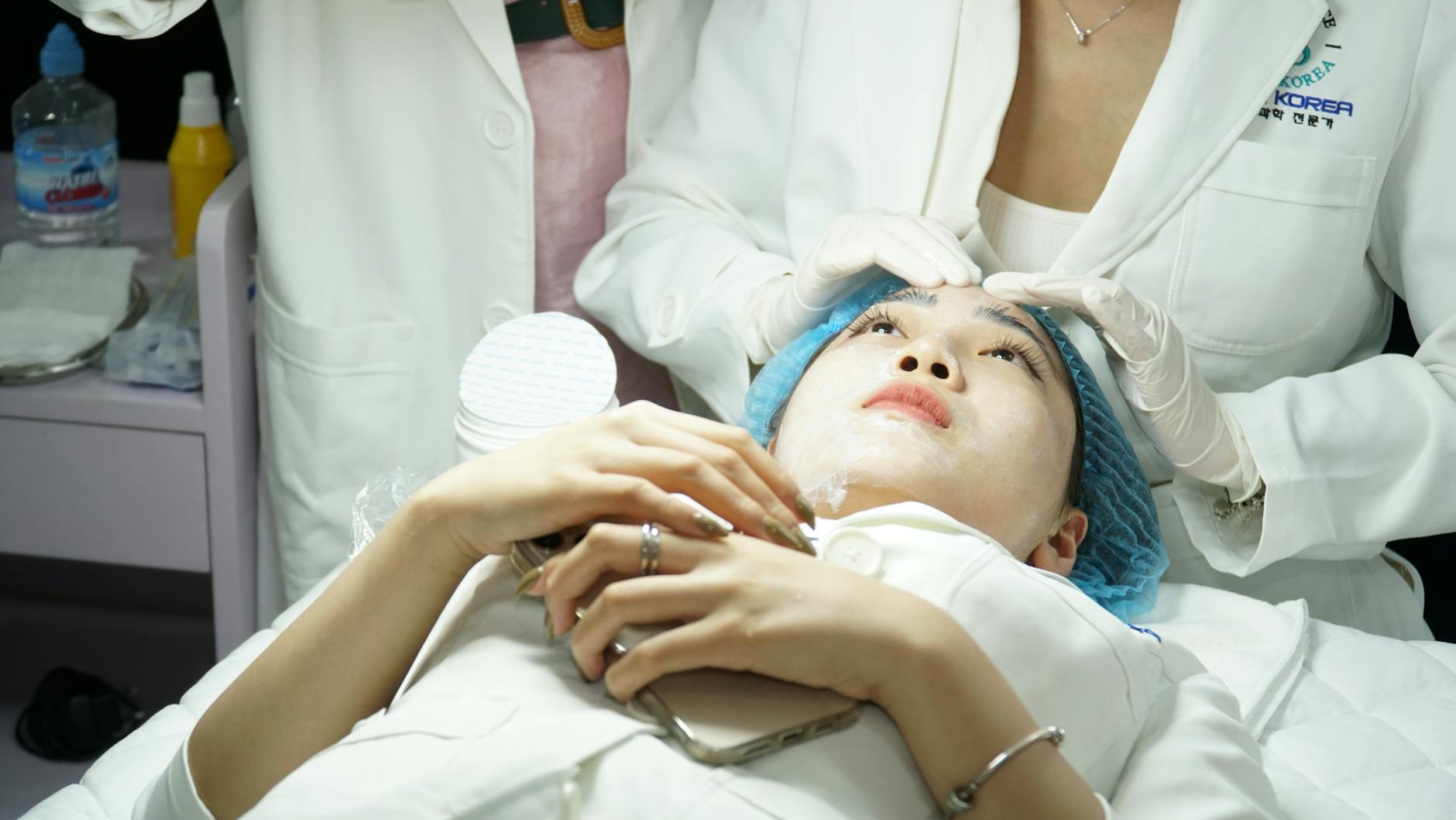What Dermatologists Actually Say About Laundry Detergent and Acne