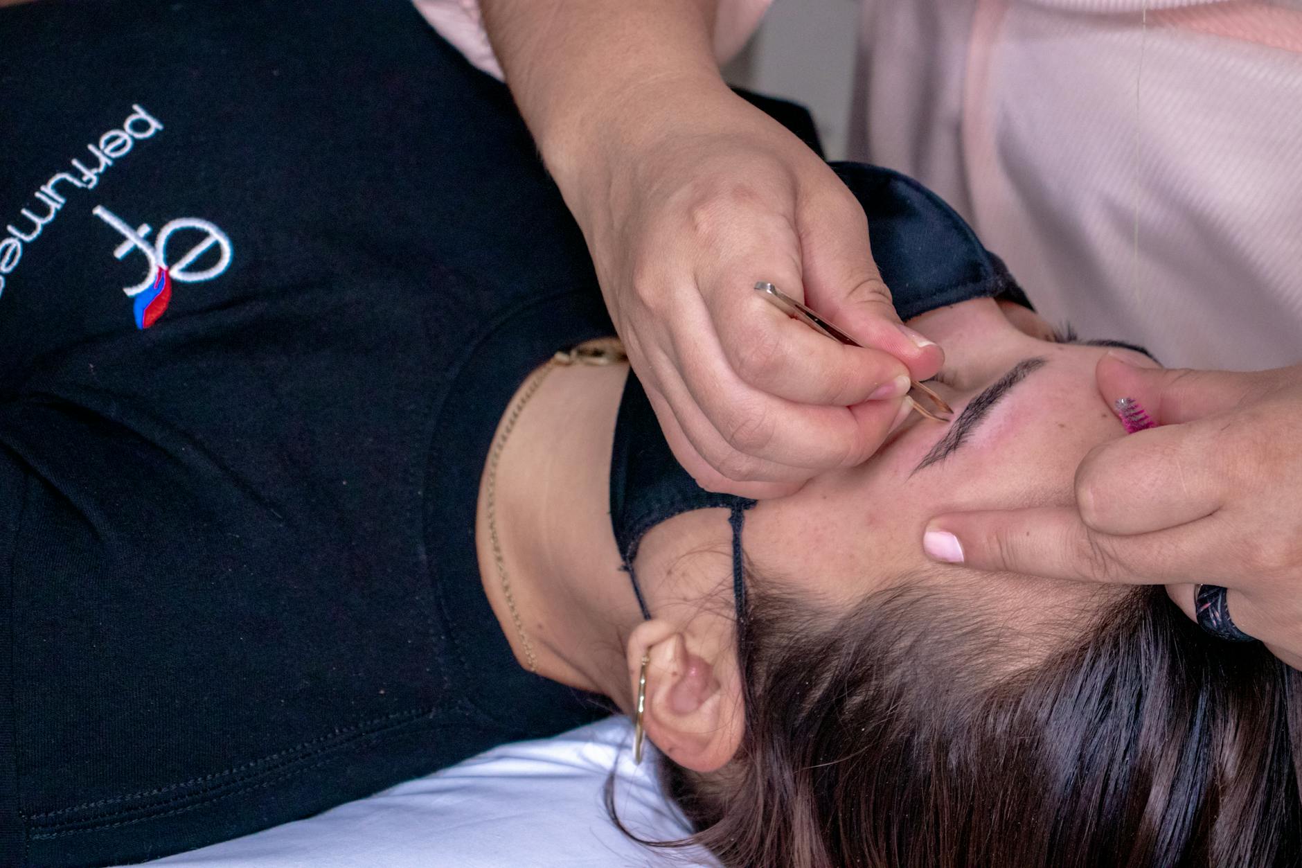 Why Do Skin Pickers Reach for Niacinamide?