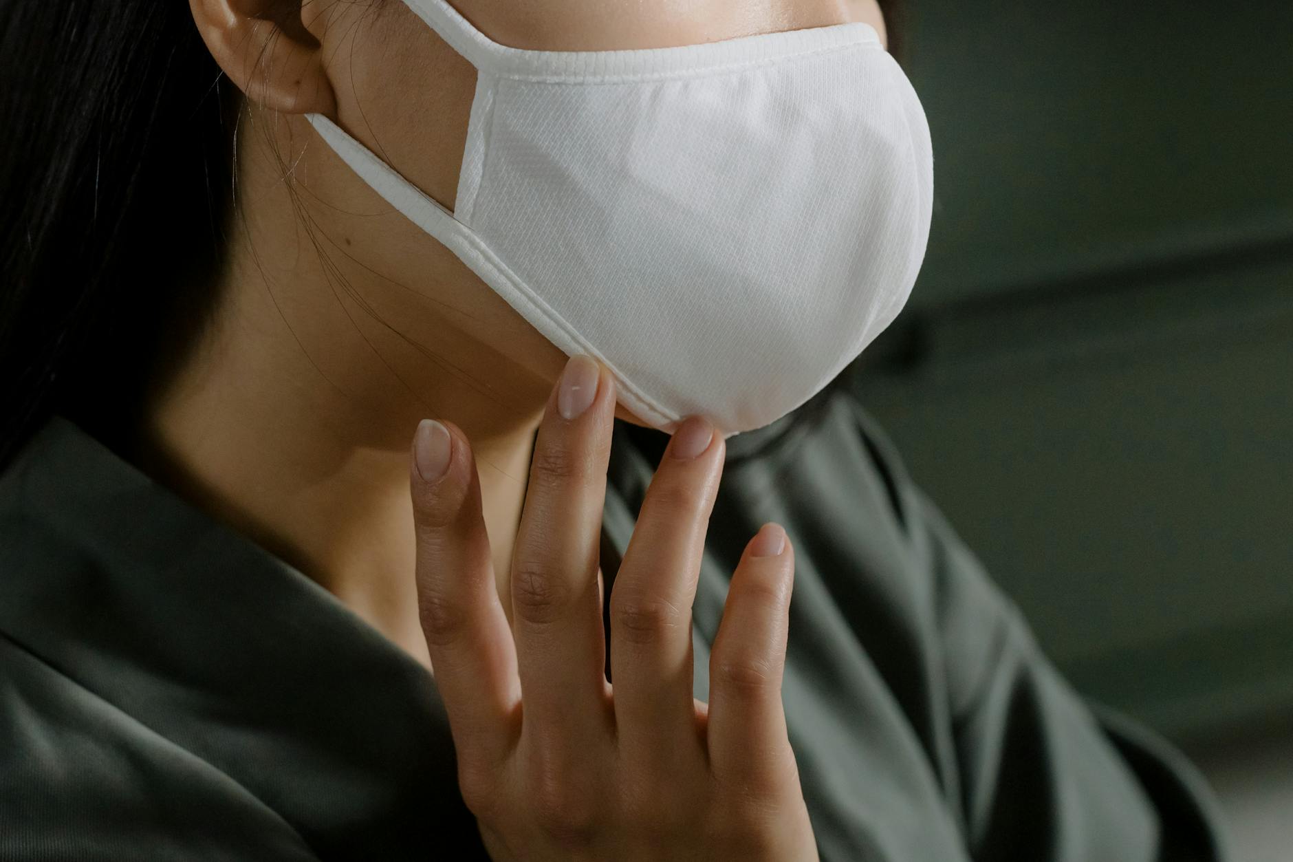 Why Does Mask Material Matter So Much for Adults With Persistent Acne?