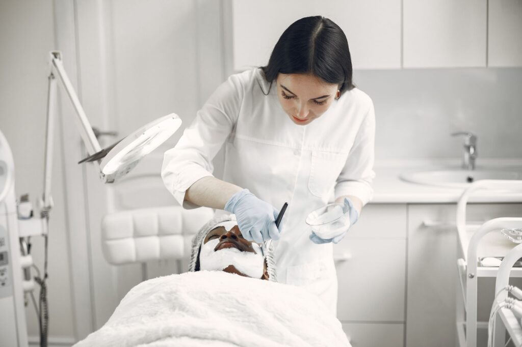 At Least 19% of Estheticians Treating Acne Say That Spironolactone Is Only Effective for Hormonal Acne in Women Not Men - Featured image