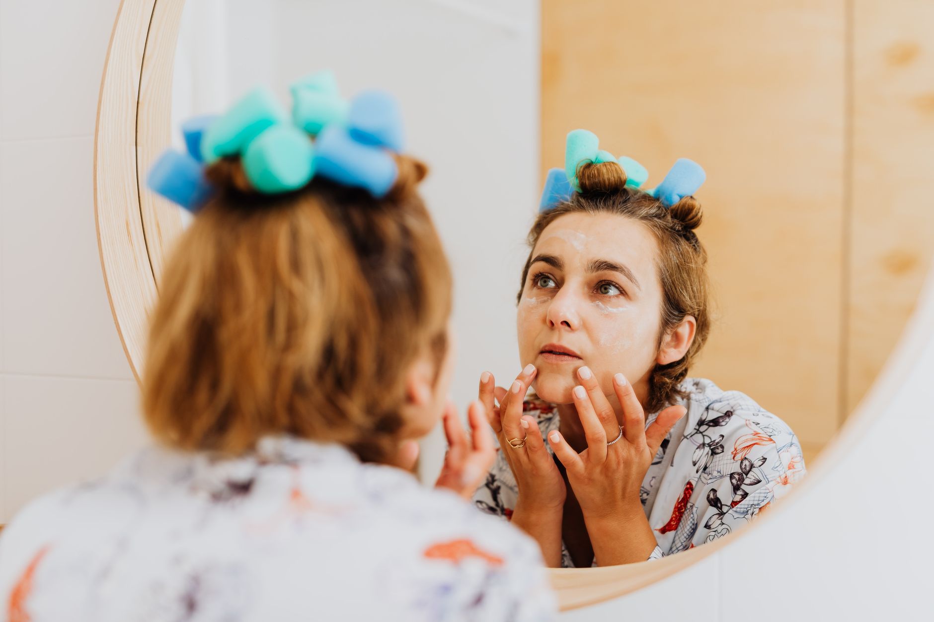 At Least 21% of Adults With Persistent Acne Don't Know That Fabric Softener Residue on Pillowcases Can Irritate Acne-Prone Skin - Featured image