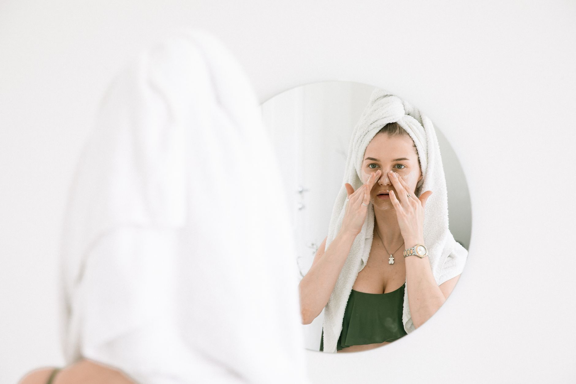 At Least 86% of Athletes With Acne Say That Salicylic Acid Is Oil-Soluble and Penetrates Pores Better Than Glycolic - Featured image