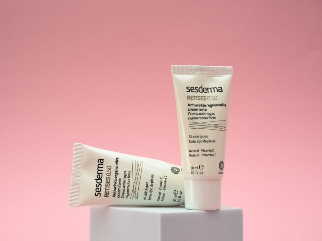 Budget Retinol Cream Dramatically Reduces Fine Lines and Crepey Skin Texture - Featured image