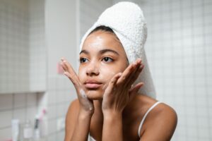 At Least 26% of Adults Over 25 With Acne Are Unaware That Oral Contraceptives Take 3 to 6 Months to Show Acne Improvement - Featured image
