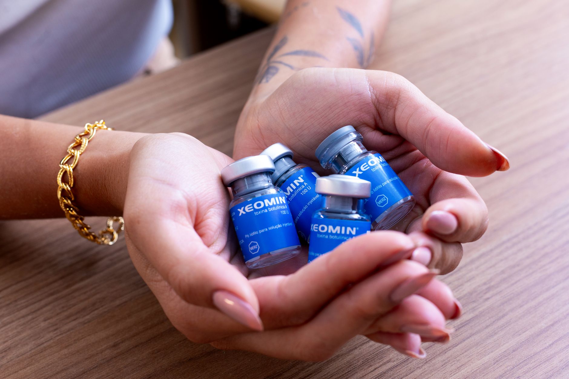 Non-Greasy Tinted Sunscreen for Acne: The Best Protective Options Available - Featured image
