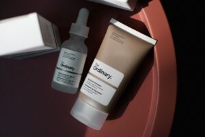 Best Budget Niacinamide Serum: Dermatologists Recommend This Anti-Aging Powerhouse - Featured image