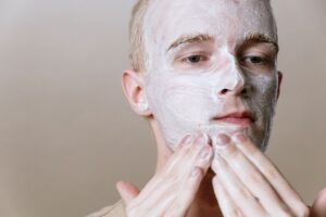 Androgen Acne: Benefits, Risks, and Questions for a Clinician - Featured image