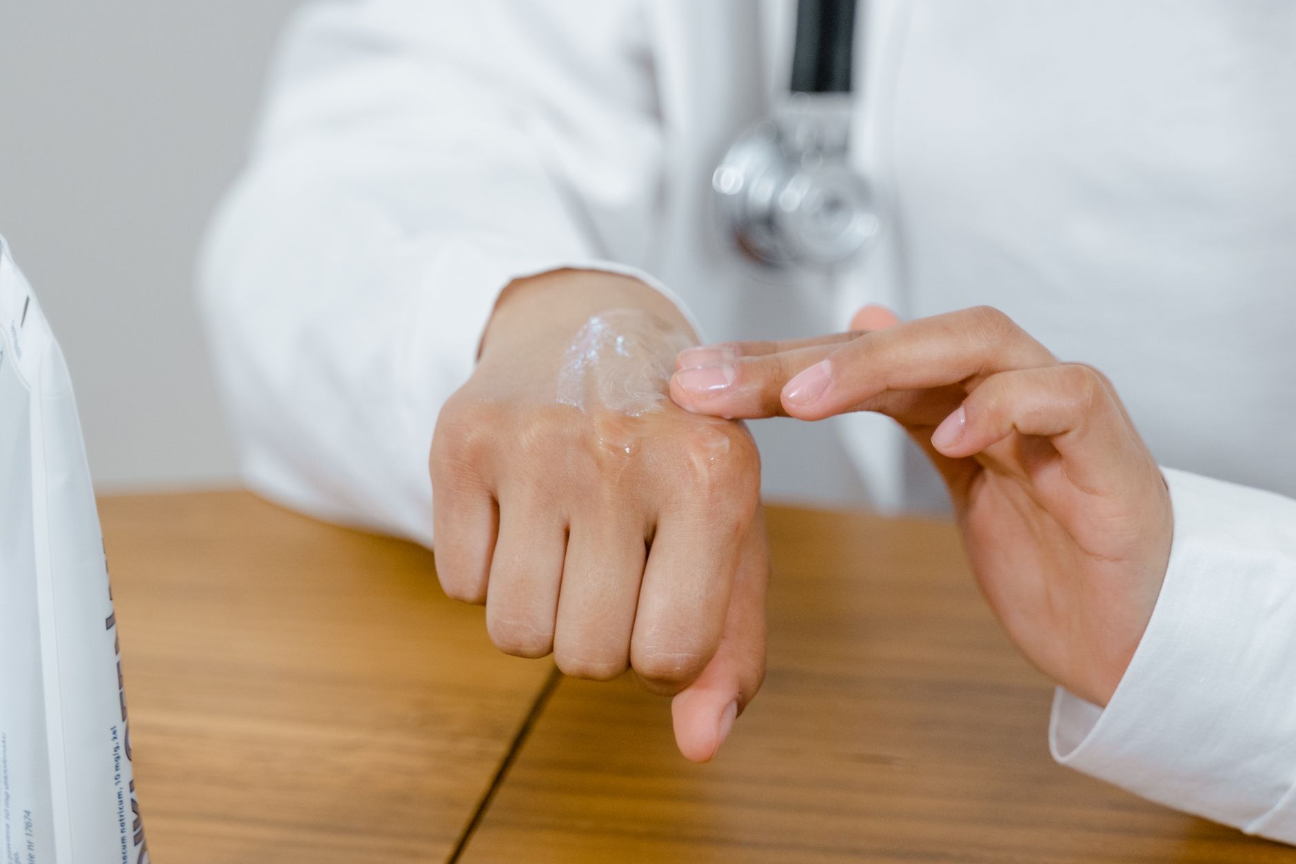 Can AI Doctors Prescribe Acne Medicine Without a Dermatologist in Utah? - Featured image