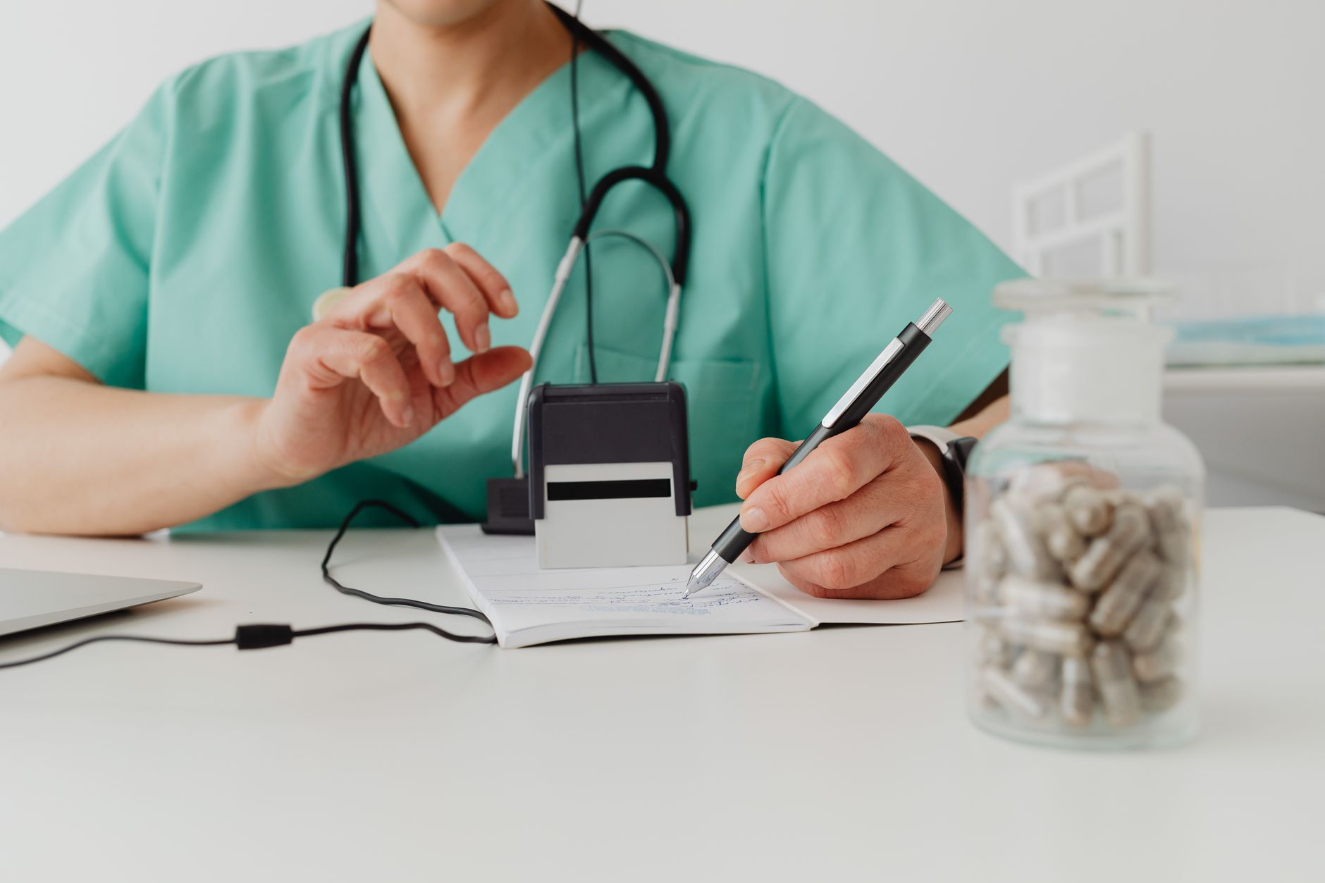 Can an AI Legally Prescribe Acne Medication in Utah? - Featured image
