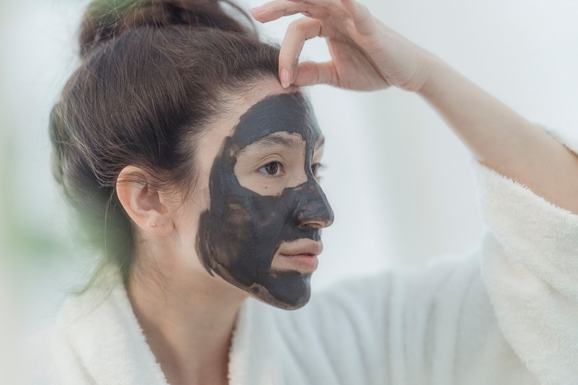 Can You Extract a Blackhead at Home Safely? - Featured image