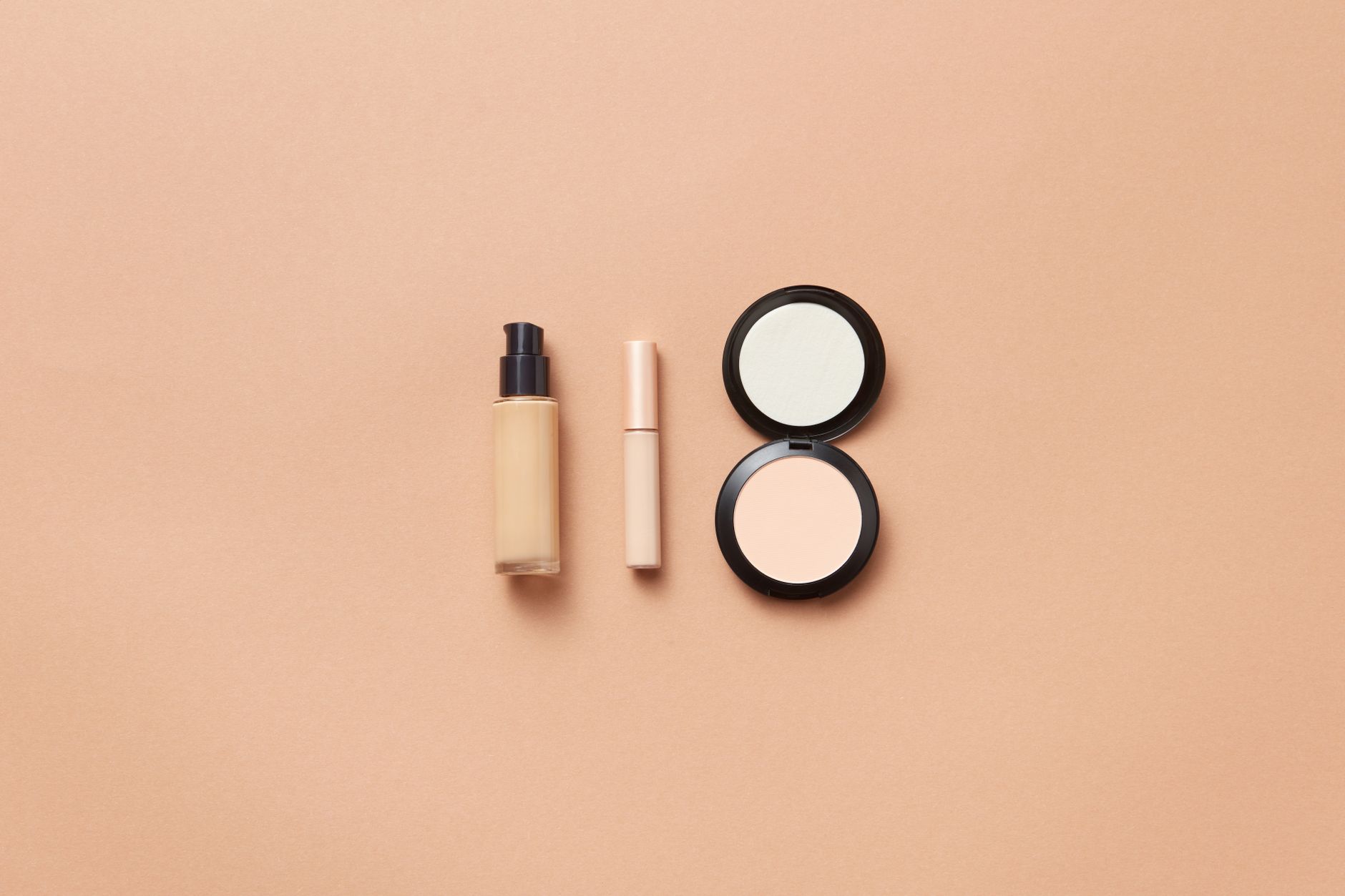 Does Mineral Makeup Help or Worsen Cystic Acne? - Featured image