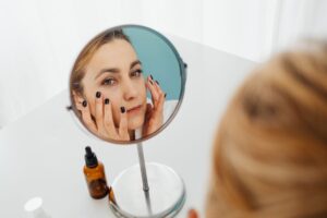 Does Retinol Help With Blackheads or Just Acne? - Featured image