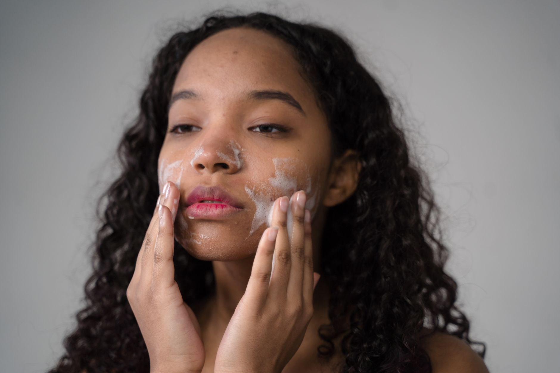 Double Cleansing Acne FAQ: Common Questions and Evidence-Based Answers - Featured image