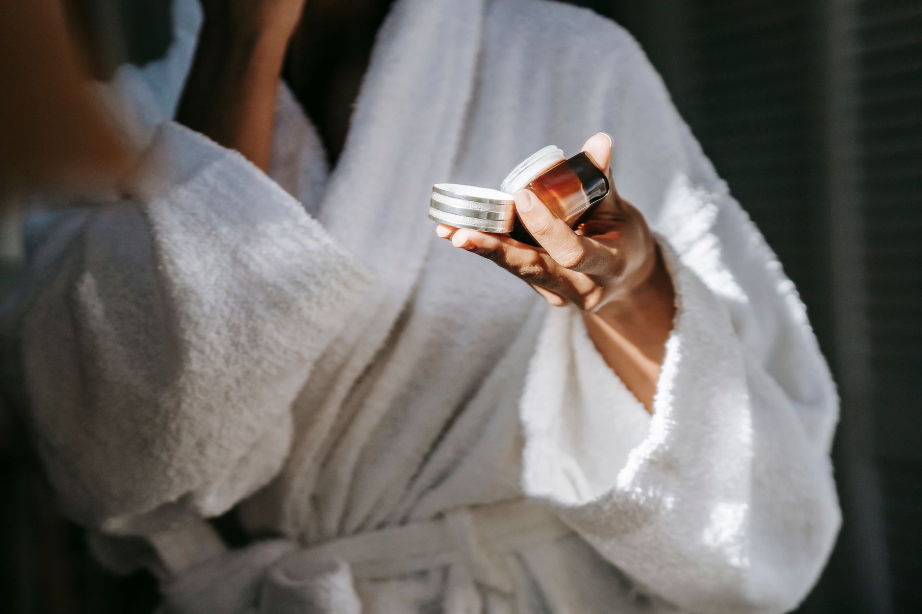 Planned Home Pregnancy Testing Under the 2026 iPLEDGE Changes: Common Transition Mistakes Parents of Teens With Severe Acne Can Avoid - Featured image