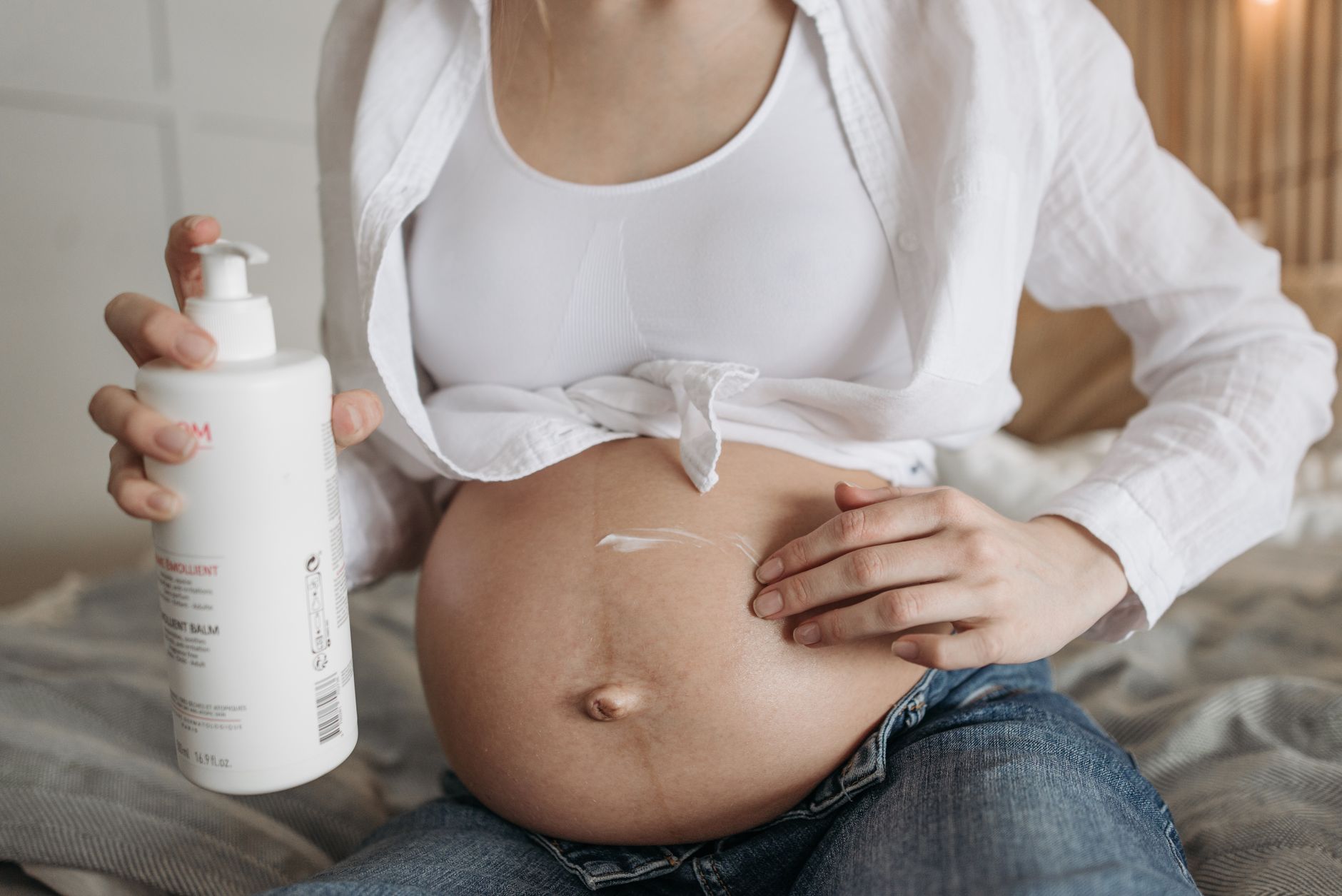 Pretreatment Pregnancy Testing Under iPLEDGE in 2026: Common Transition Mistakes Parents of Teens With Severe Acne Can Avoid - Featured image