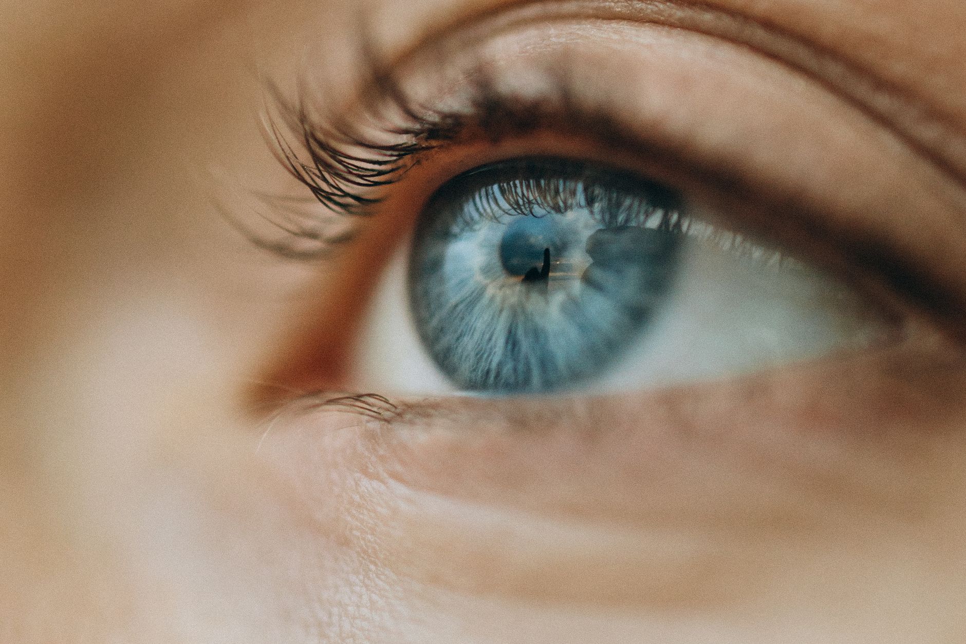 Recovery and Pigment Safety in the 2026 Split-Face Acne Scar Trial: How People With Boxcar Acne Scars Can Avoid Overreading the Headline - Featured image