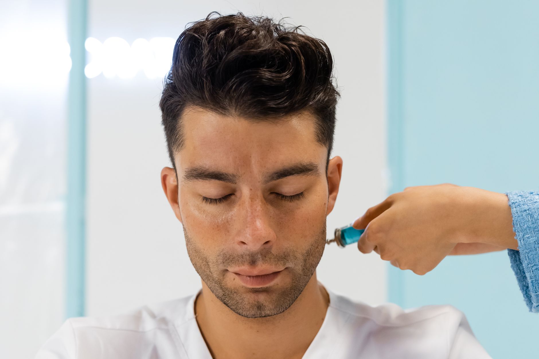 Subcision With Suction for Acne Scars in a 2026 Split-Face Trial: Pigment, Pain, and Recovery Questions for People With Rolling Acne Scars - Featured image