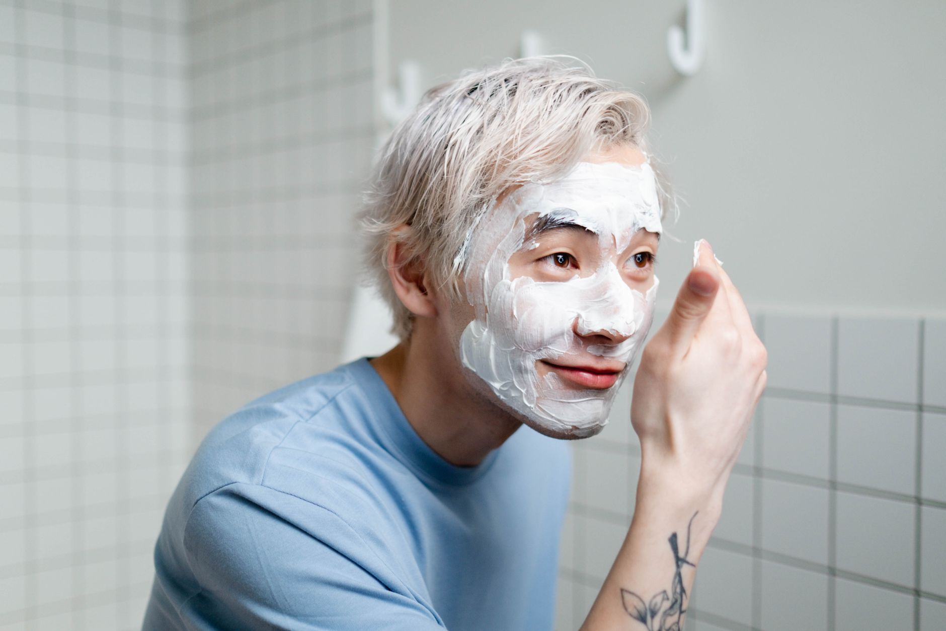 Why Are Justin Bieber's Pimple Patches Visible Instead of Clear? Acne Care as an Accessory - Featured image