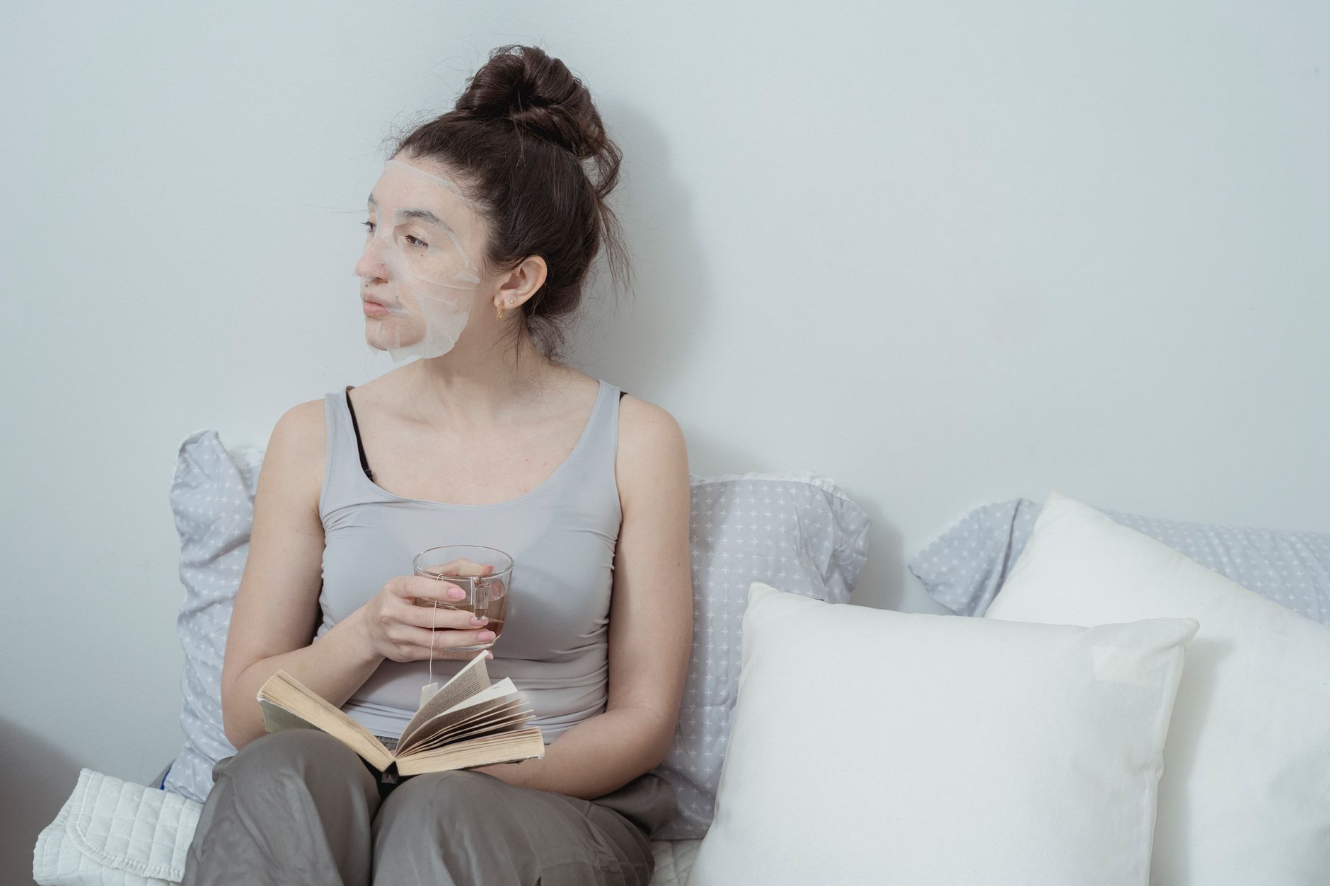 Why Does Midlife Stress Bring Back Acne? - Featured image